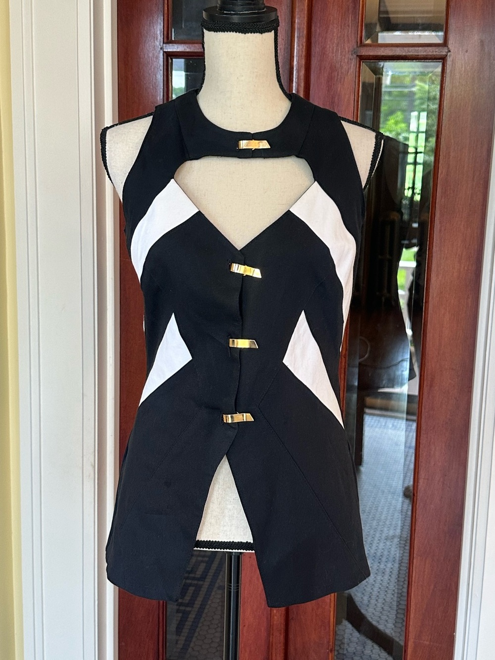 Caché | Colorblock Halter Vest Top Black White Gold Clasp Accent, Size M